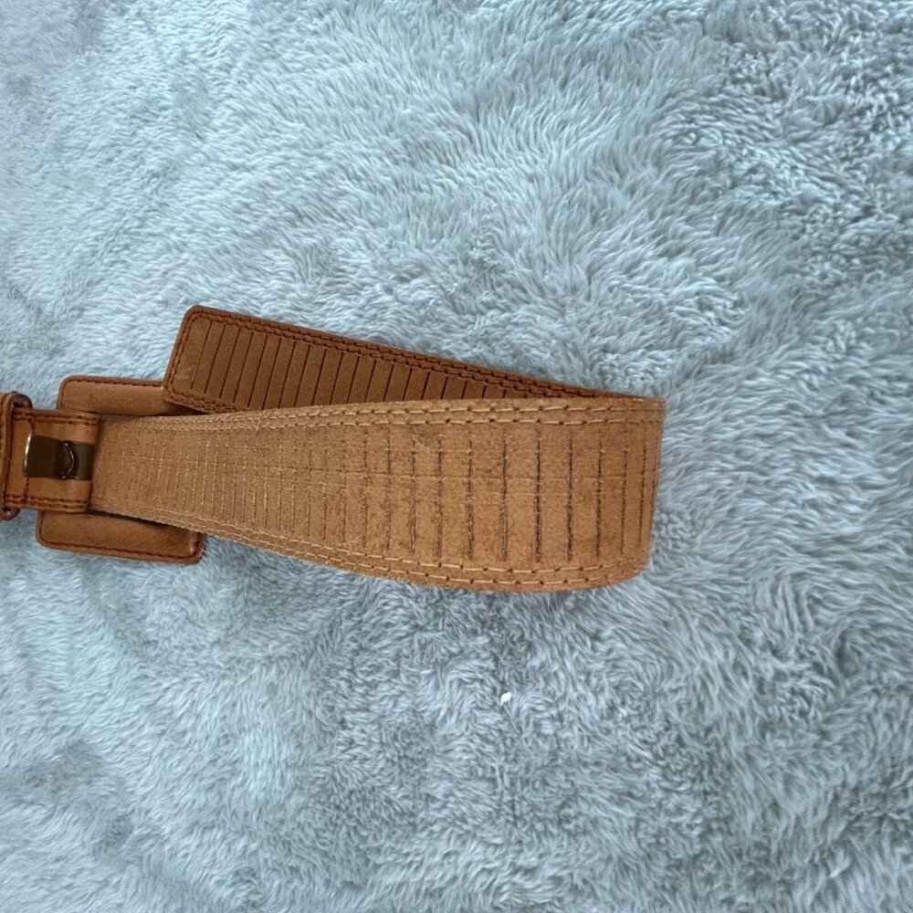 First Issue Womens Tan Reticulated Leather Belt Size Small 30" Adjusts Snake - Picture 6 of 7